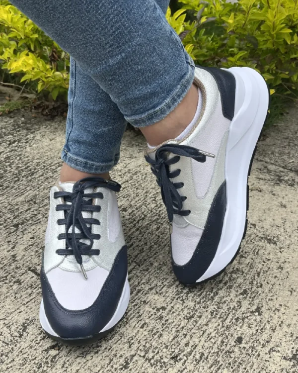 Tenis en cuero