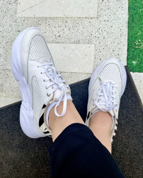 Tenis en cuero