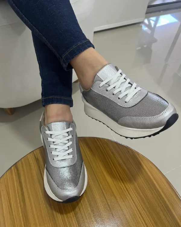 Tenis en cuero