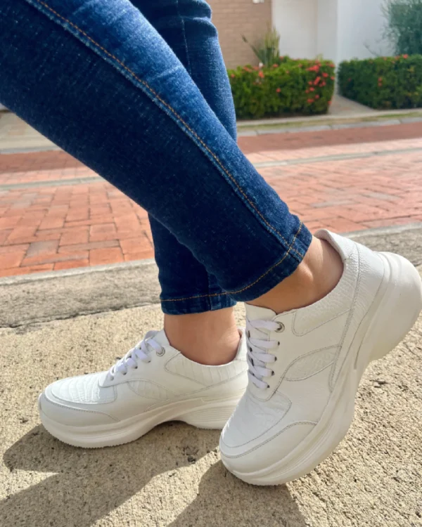 Tenis en cuero